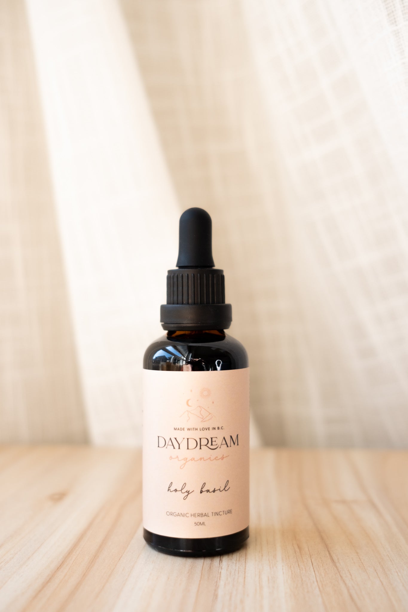 Our Holy Basil herbal tincture (also known as Tulsi) can be used as an adaptogen to help build the body's resistance to stress and has been revered in both Ayurveda and Traditional Chinese Medicine to support a healthy heart and immune system. 