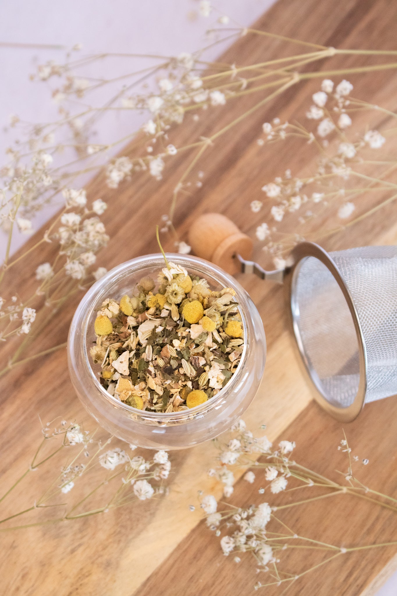 Our Love Your Gut herbal tea blend has been formulated to help you nourish your gut in a way that is simple and effective.Our Love Your Gut herbal tea blend has been formulated to help you nourish your gut in a way that is simple and effective.